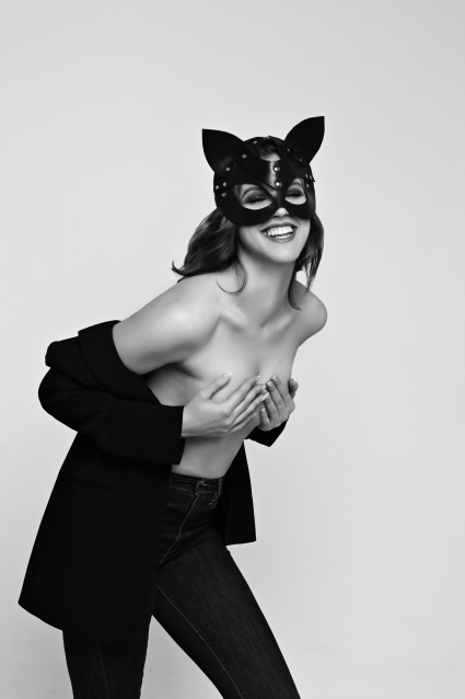 Заказать фотосессию в стиле Ню в 2-х образах в Волгограде от компании Fashion Box

 – фото № 2