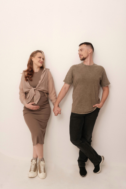 Заказать фотосессию для беременных в студии от Fashion Box в Волгограде
 – фото № 18