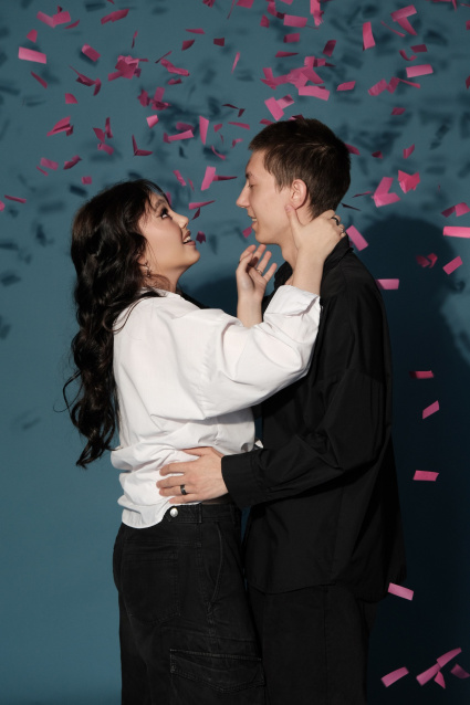 Заказать фотосессию Love Story в студии от сети фотостудий Fashion Box в Волгограде 

 – фото № 8