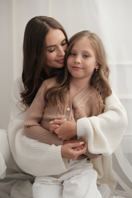Заказать семейную фотосессию в студии с детьми в Волгограде от фотостудии Fashion Box

 – фото № 3