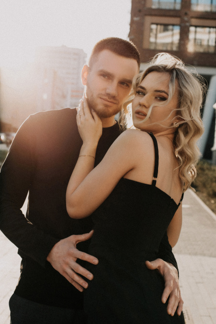 Заказать фотосессию Love Story в студии от сети фотостудий Fashion Box в Волгограде 

 – фото № 3