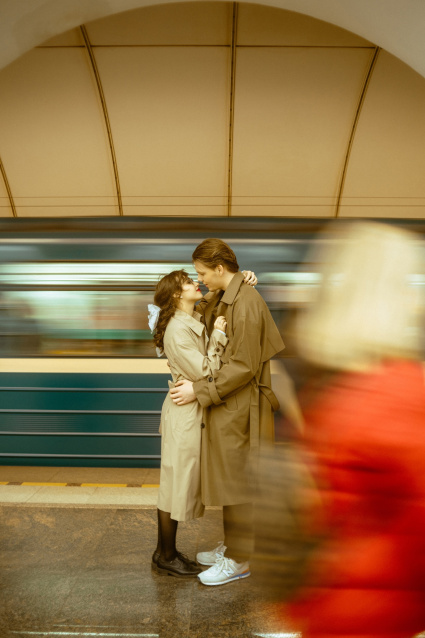 Заказать фотосессию Love Story в студии от сети фотостудий Fashion Box в Волгограде 

 – фото № 34
