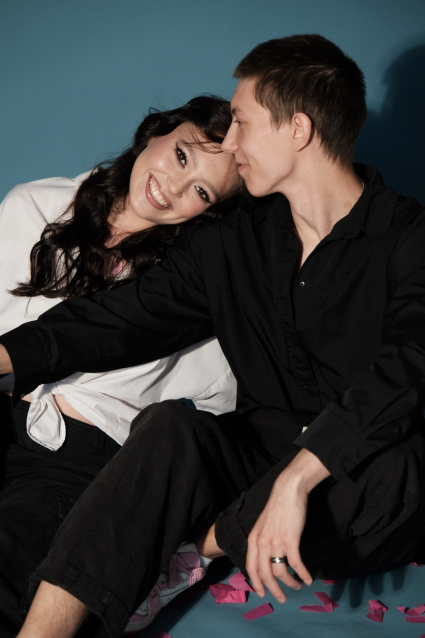 Заказать фотосессию Love Story в студии от сети фотостудий Fashion Box в Волгограде 

 – фото № 7