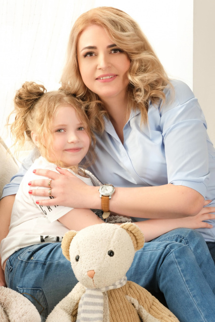 Заказать семейную фотосессию в студии с детьми в Волгограде от фотостудии Fashion Box

 – фото № 32