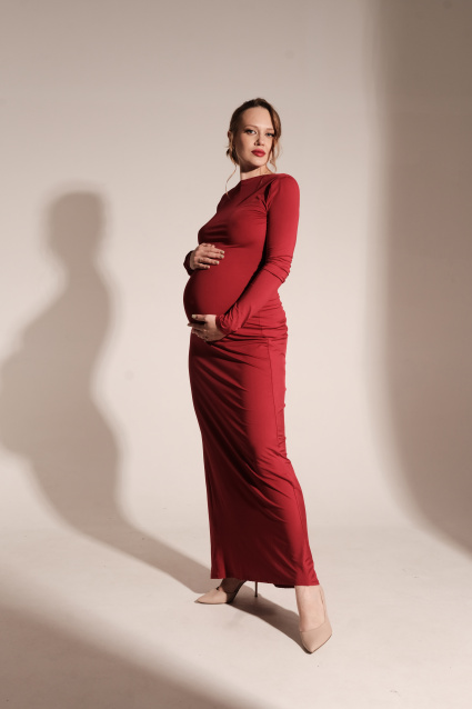 Заказать фотосессию для беременных в студии от Fashion Box в Волгограде
 – фото № 7