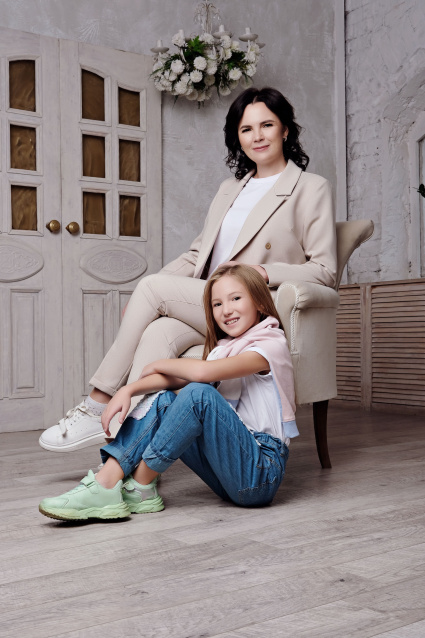 Заказать семейную фотосессию в студии с детьми в Волгограде от фотостудии Fashion Box

 – фото № 13