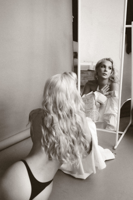 Заказать фотосессию в стиле Ню в 2-х образах в Волгограде от компании Fashion Box

 – фото № 3