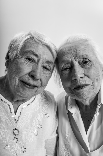 Заказать семейную фотосессию в студии с детьми в Волгограде от фотостудии Fashion Box

 – фото № 18