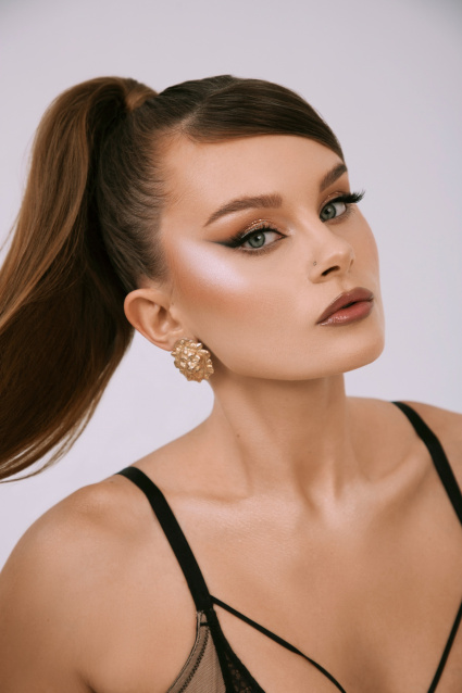 Заказать фотосессию в стиле Ню в 2-х образах в Волгограде от компании Fashion Box

 – фото № 4